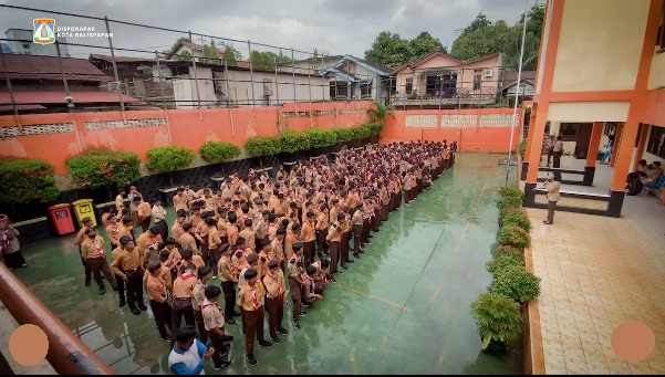 Latihan Gerakan Pramuka Tingkat Penegak SMK/SMA